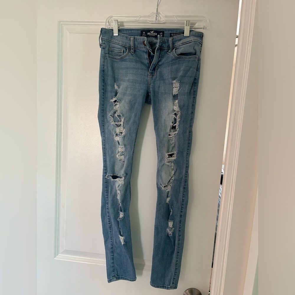 Hollister ripped skinny jeans size 1R